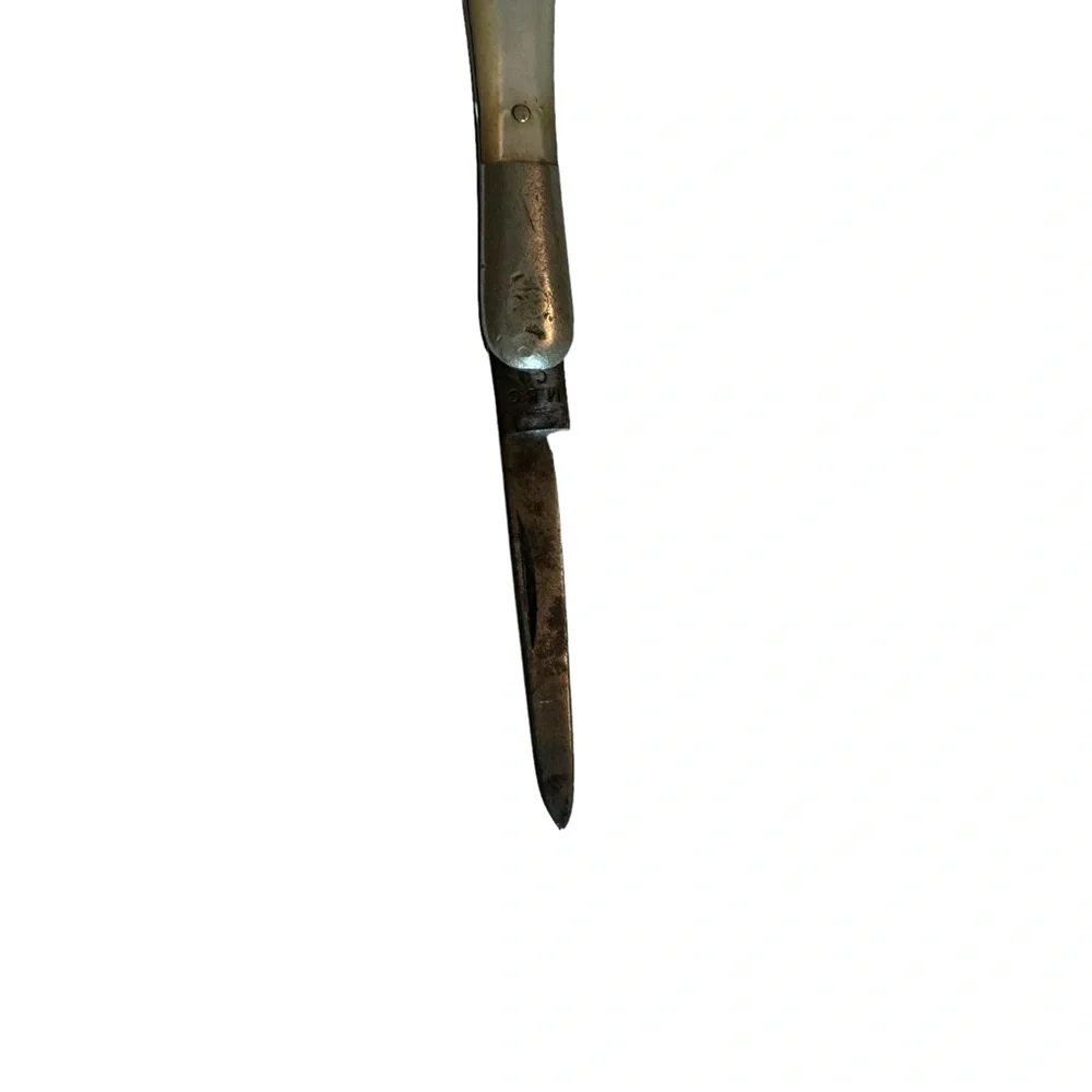 M.B.C CO Mini Mnife Mother of Pearl Vintage